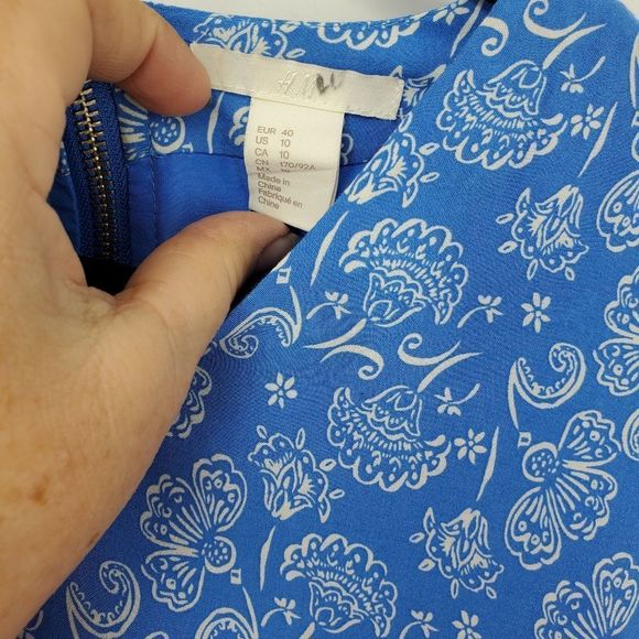 H&M Sleeveless Blue Skater Dress with Visible Back Zipper Size 10 - Picture 2 of 9